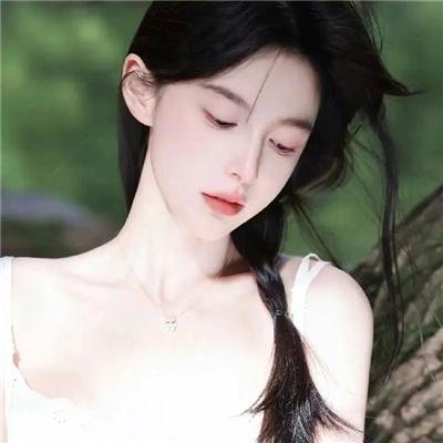 比基尼少女